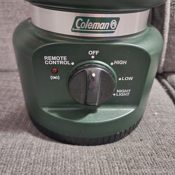 Coleman Remote Control Family Size-Lantern - Picture 4 of 6